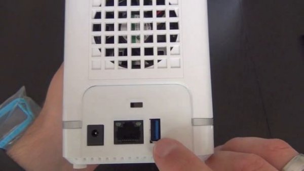 D Link DNS 327L NAS System