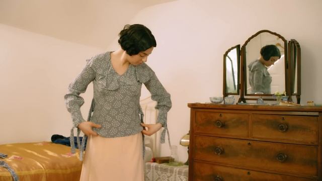 Getting Dressed in the 1930s смотреть онлайн