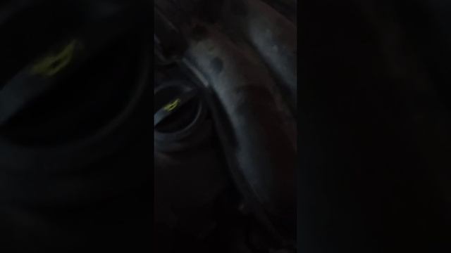 Volvo V50/C30/S40 clogged PCV noise смотреть онлайн
