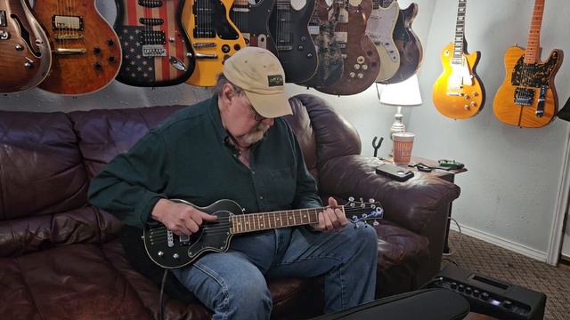 Blackstar Carry On Travel Guitar