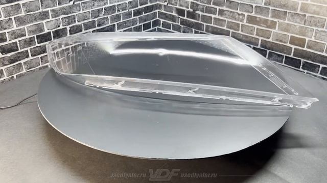 Стекло фары Kia Sorento 2009-2012