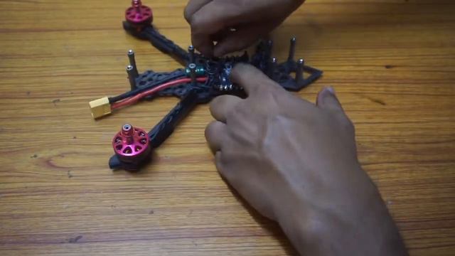 RUSH BLADE F7 FLIGHT CONTROLLER/5INCH FPV DRONE BUILD/betaflight смотреть онлайн