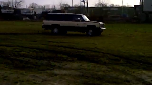chevrolet suburban gmc sierra classic 2500 v8 1985 off road crossen! смотреть онлайн