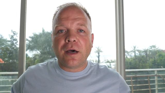 ZAO Лидер рынка или приложение-шпион? смотреть онлайн