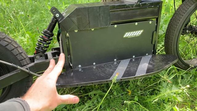 Мощный электросамокат / электроскутер Charger R10 (прототип) смотреть онлайн