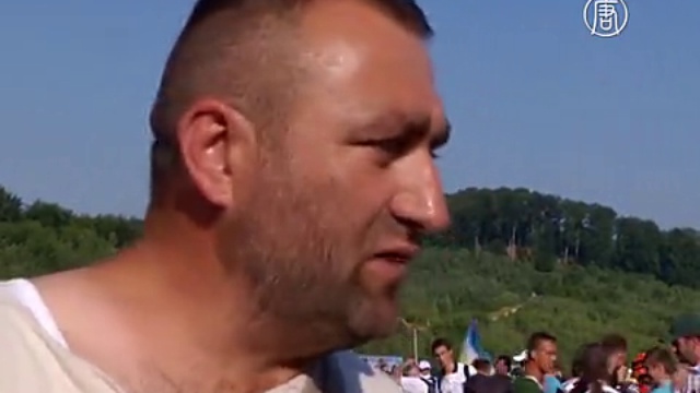 Трёхдневный марш в память о резне в Сребренице смотреть онлайн