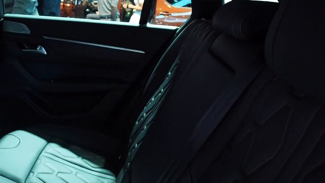 Peugeot 508 SW vs Volkswagen Passat Variant