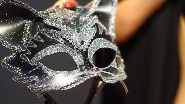 Венецианские маски кошечки и тигрицы смотреть онлайн