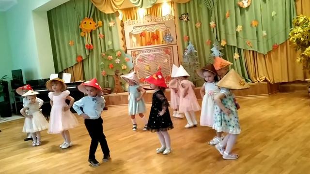 Танец грибочков (2 мл.гр) смотреть онлайн