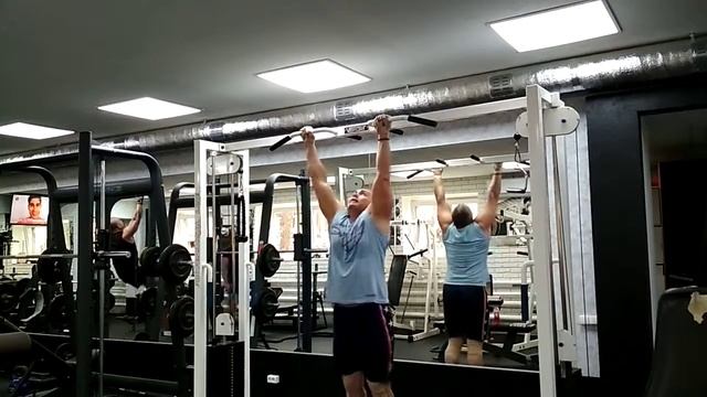 Подъем ног к турнику смотреть онлайн