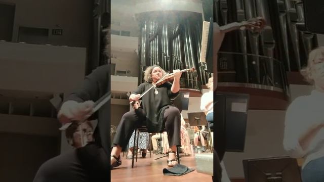 Ein Heldenleben Concertmaster Solo--Brynn Albanese смотреть онлайн