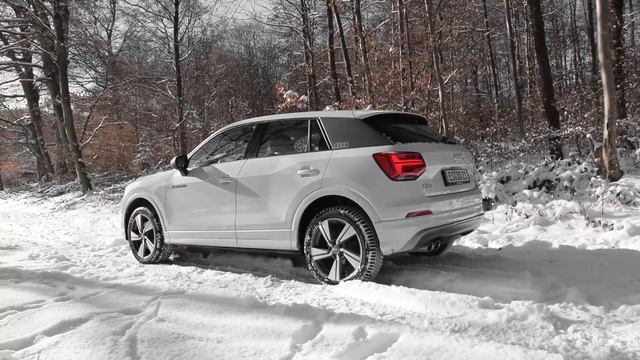 Audi Q2 in the snow смотреть онлайн