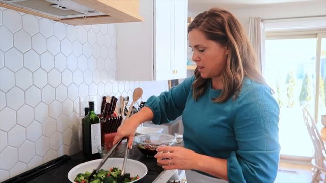 Teriyaki Beef and Broccoli Stir Fry | The Carefree Kitchen смотреть онлайн
