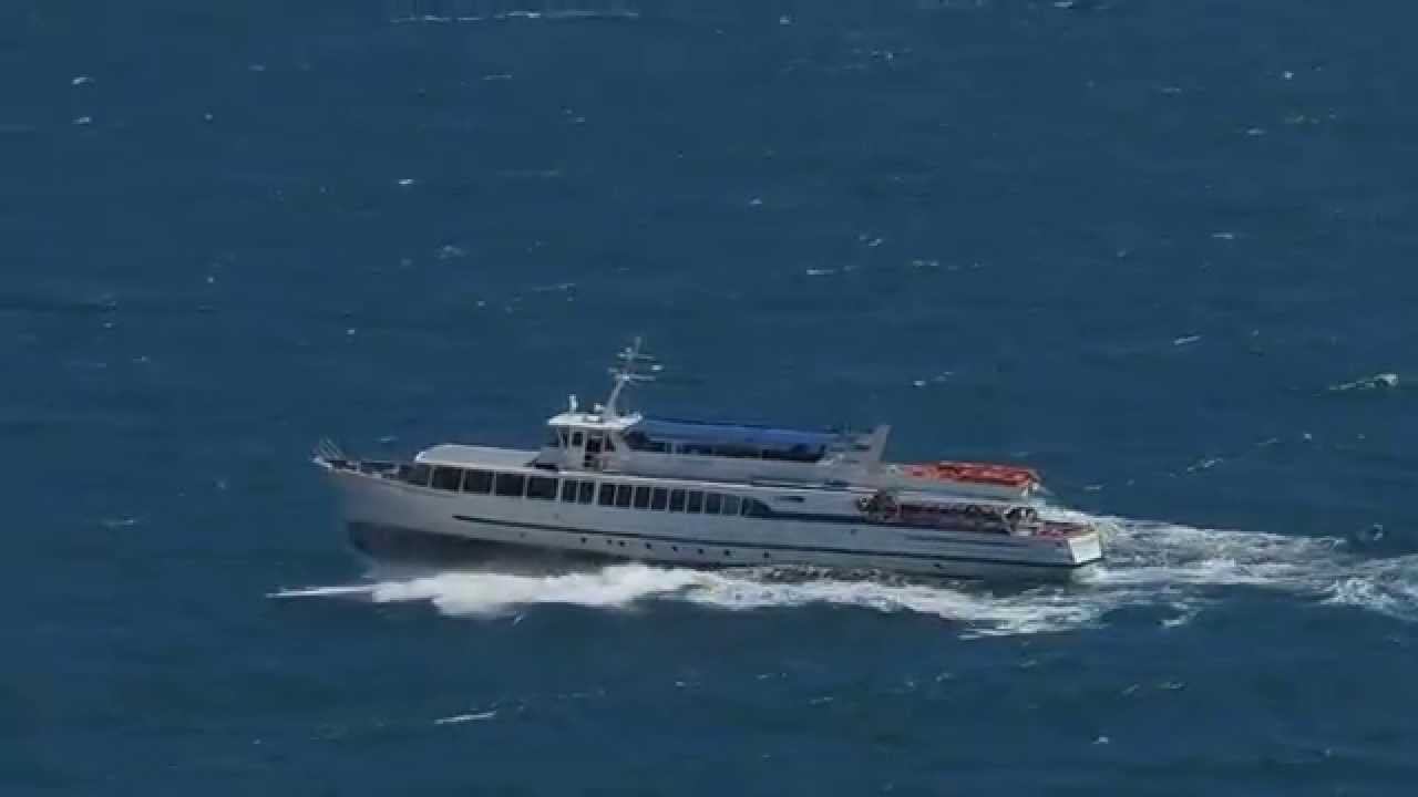 О. Глазунов катает туристов 9-го мая смотреть онлайн