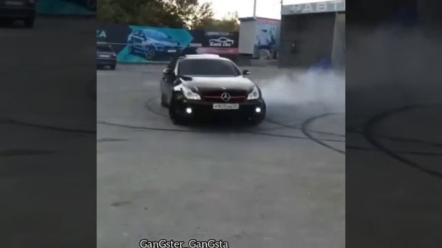 дрифт банан CLS 500 AMG смотреть онлайн