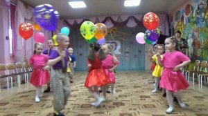 Вход на праздник  Маленькие звездочки