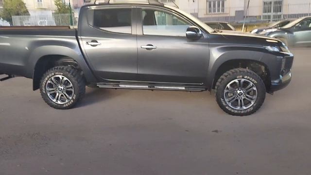 MITSUBISHI L200 2.3 D Double Cab 4x4 Super Select Intense смотреть онлайн