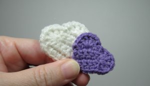 Как связать крючком маленькое сердечко