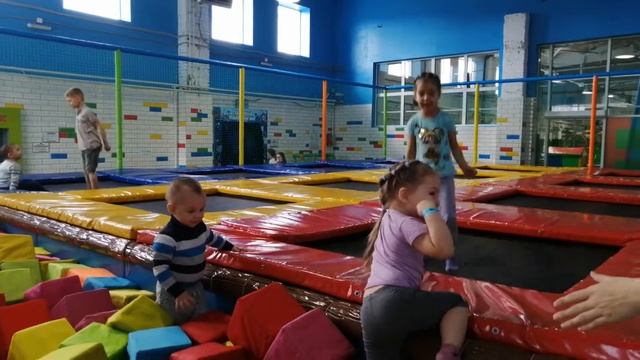Хлоп-топ 2. День рождение. Самине 3 года смотреть онлайн