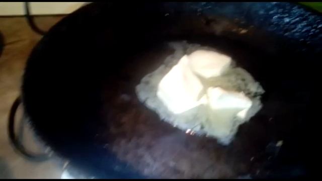 Нежнейшая печень под молочно- сметанным соусом. Рецепт от Джулии. смотреть онлайн