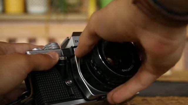 Praktica MTL3 lens remove (Canon EOS 50D 3.5/18-135) смотреть онлайн
