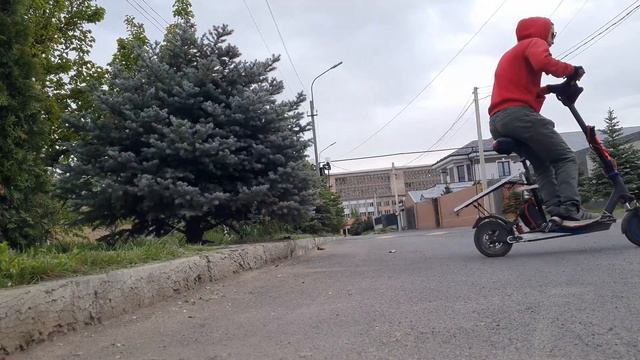 xiaomi m365 full dual suspension 800w спустя 3700 км. В 2023. На солнечной тяге смотреть онлайн