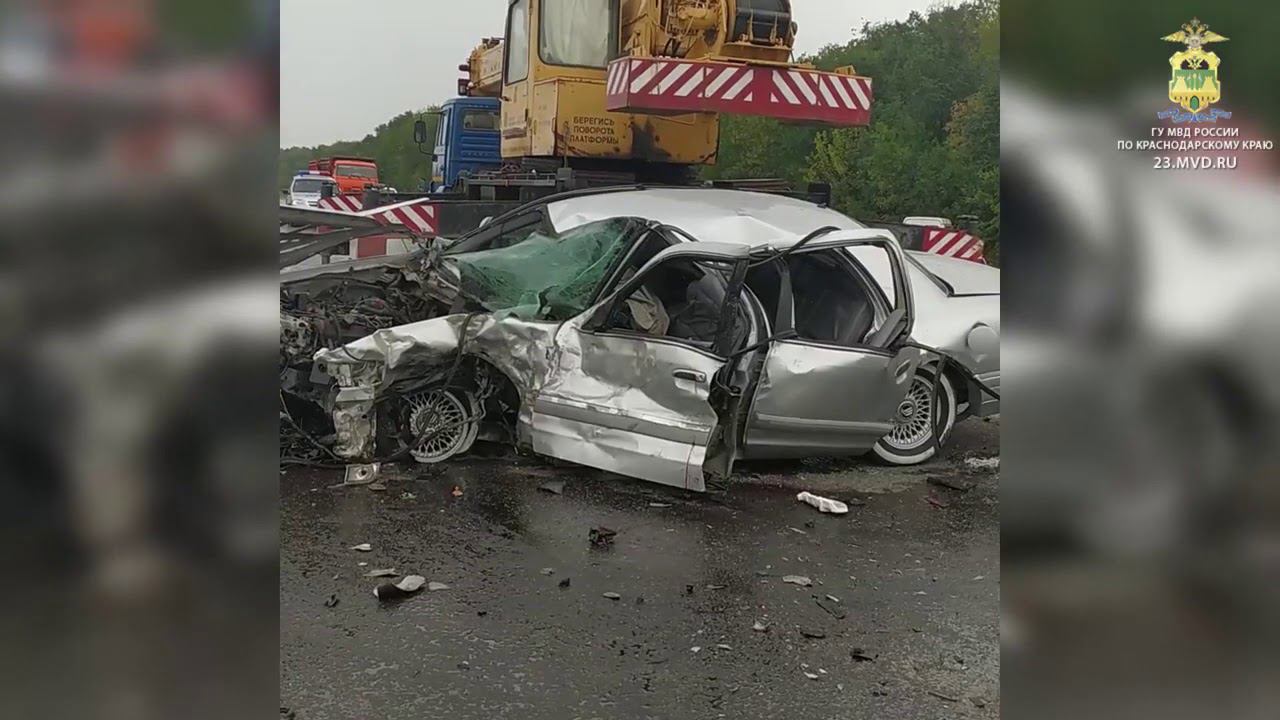 В массовом ДТП на Кубани пострадали 13 человек смотреть онлайн