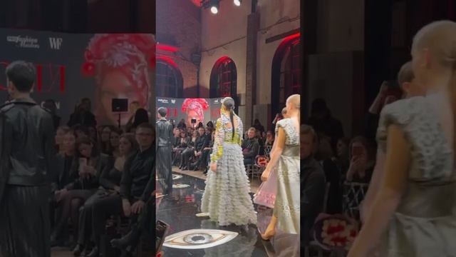 Фешн-мероприятие смотреть онлайн