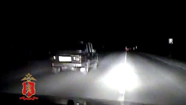 Задержание водителя с применением оружия в Ачинске смотреть онлайн