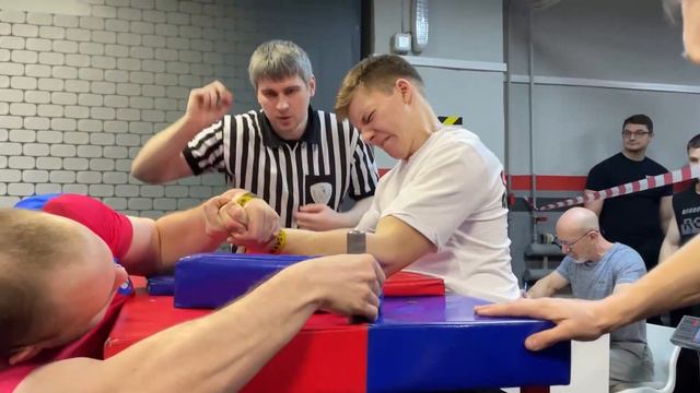 Открытый турнир по армрестлингу посвящённый Дню Защитника отечества смотреть онлайн