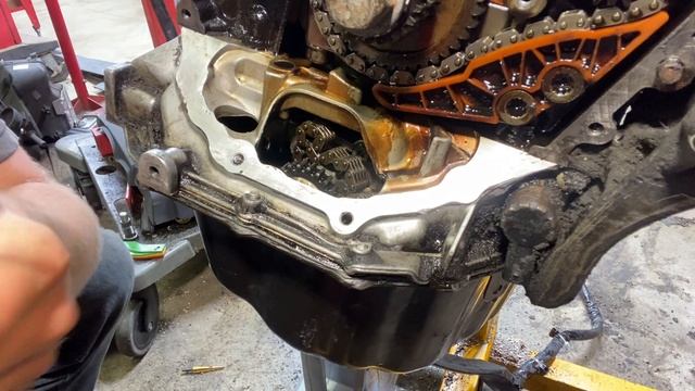 Broken timing cover bolt extraction reverse drill bit snapped bolt broken stud easy out extractor v смотреть онлайн