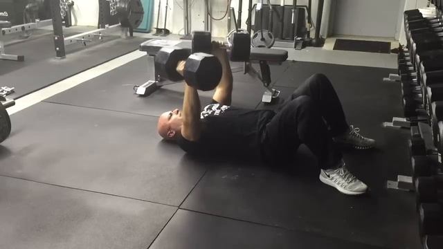 Joe D's TOP 7 TRICEPS EXERCISES! смотреть онлайн