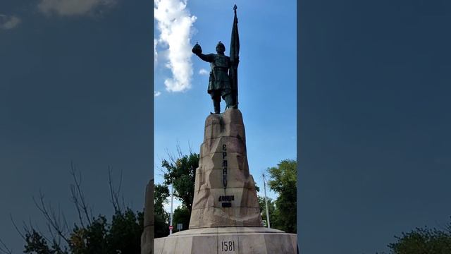 Памятники Соборной площади Новочеркасска смотреть онлайн