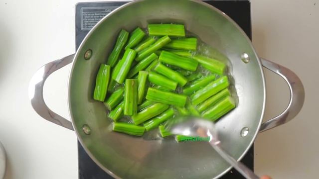 Drumstick Pickle| మునక్కాయ ఊరగాయ| పక్కా కొలతలతో మునక్కాయ పచ్చడి| ఇలా చేస్తే పర్ఫెక్ట్ గా వస్తుంది смотреть онлайн