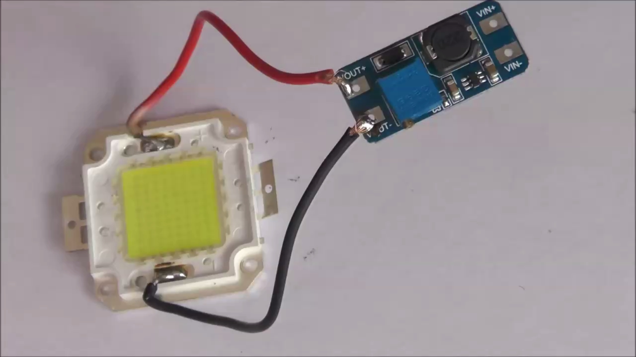 Подключаем параллельно две платы MT3608 к мощному светодиоду на 100 Ватт.