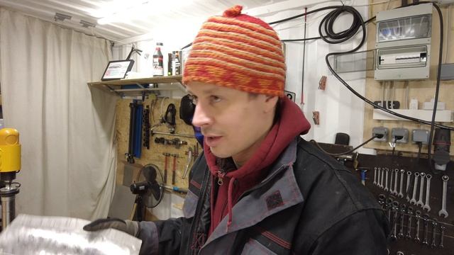 Alfa Romeo 75 — Ржавая ниша запасного колеса (часть 1) смотреть онлайн