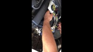 как снять аккумулятор на ситроене с4