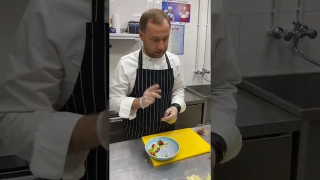 Гаспачо или gazpacho - испанский томатный холодный суп! Авторская версия смотреть онлайн