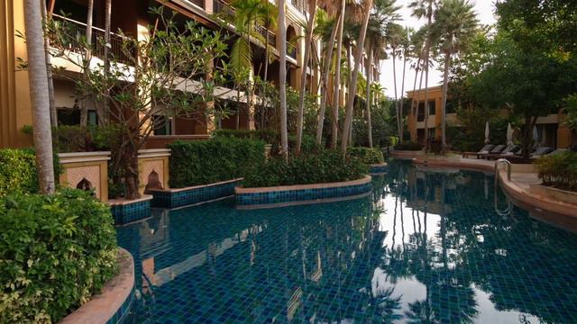 Rawai Palm Beach Resort смотреть онлайн