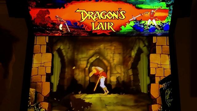 Dragon's Lair Arcade Cabinet Playthrough w/ Hypermarquee смотреть онлайн