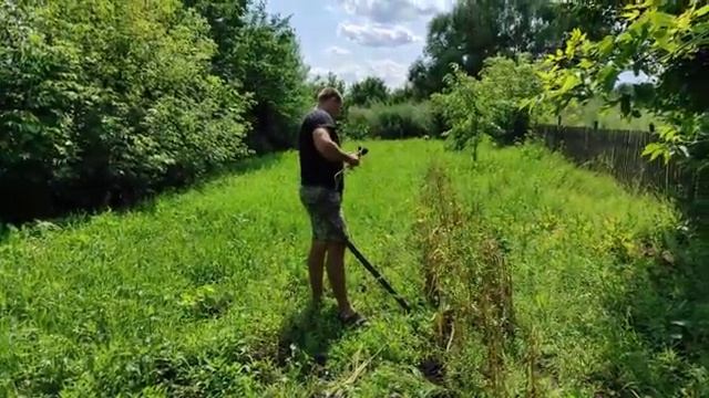 ВЫБИРАЕМ СПАЛЬНЫЙ ГАРНИТУР/КОПАЕМ ЧЕСНОК/МАЛИНА ЗАРОСЛА смотреть онлайн