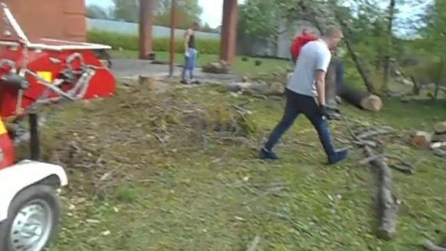 Рамена DMA-40, DMA-50 - Мобильный измельчитель древесины с дизельным двигателем смотреть онлайн