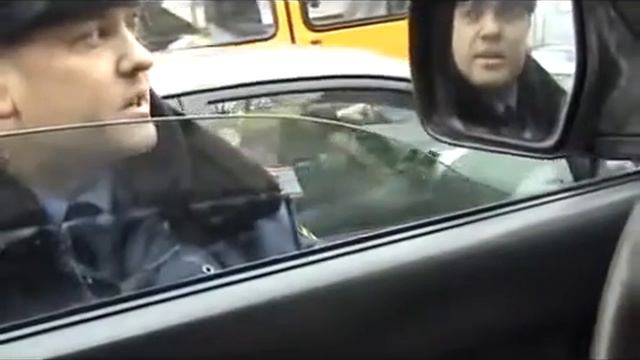 Гаишник придумал отмазку почему он остановил человека смотреть онлайн