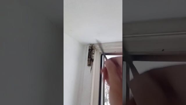 Если не откручивается верхняя петля, что делать. #секретыоконщика