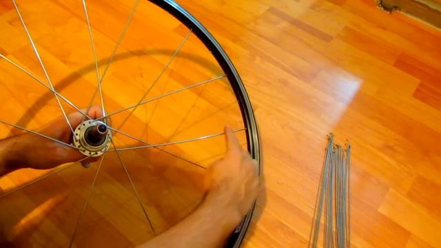 How to build a Bicycle Wheel (32 Spokes, Rear wheel, 26") смотреть онлайн