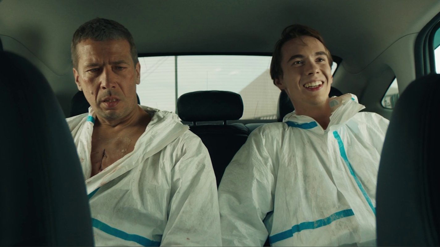 1 серия нового сезона экшен-комедии «И снова здравствуйте!». Смотри все серии на Иви смотреть онлайн