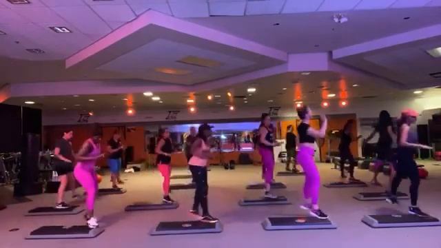 Step Aerobics - XTREME HIP HOP STEP w/dG - Pullin’ Me Back X Chingy feat Tyrese смотреть онлайн