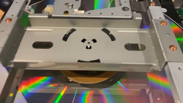 Laserdisc Player смотреть онлайн