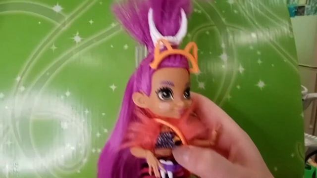 Кукла Кейв Клаб Roaralai. смотреть онлайн