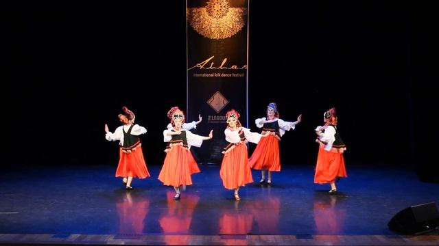 Русская плясовая с частушками от ансамбля "Трещотка". Руководитель, хореограф Вилена. смотреть онлайн